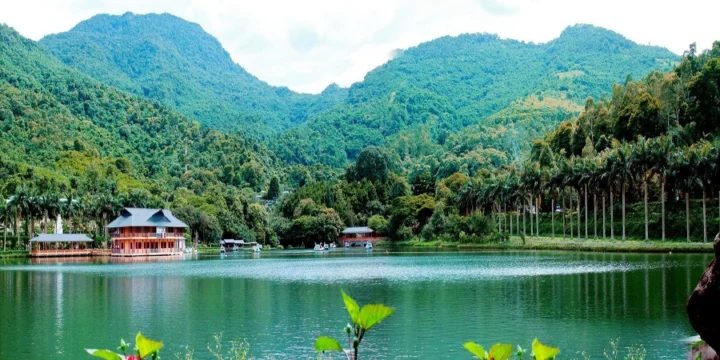 Review Kinh Nghiệm Du Lịch 2 Ngày 1 Đêm Tại Ao Vua 