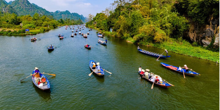 Trải Nghiệm Dịch Vụ Bao Gồm Trong Giá Tour Chùa Hương 1 Ngày
