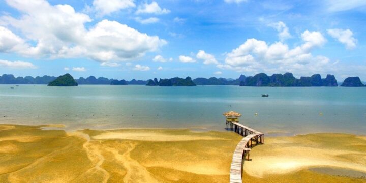 Địa Điểm Tổ Chức Gala Lunch Khi Du Lịch Vân Đồn 3 Ngày 2 Đêm